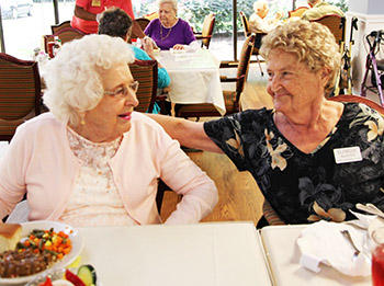Huntsville Seniors Make Friends at Regency Retirement Village
